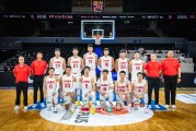 开云官方登录-焦泊乔登场30秒，中国男篮上半场12人全部轮换登场
